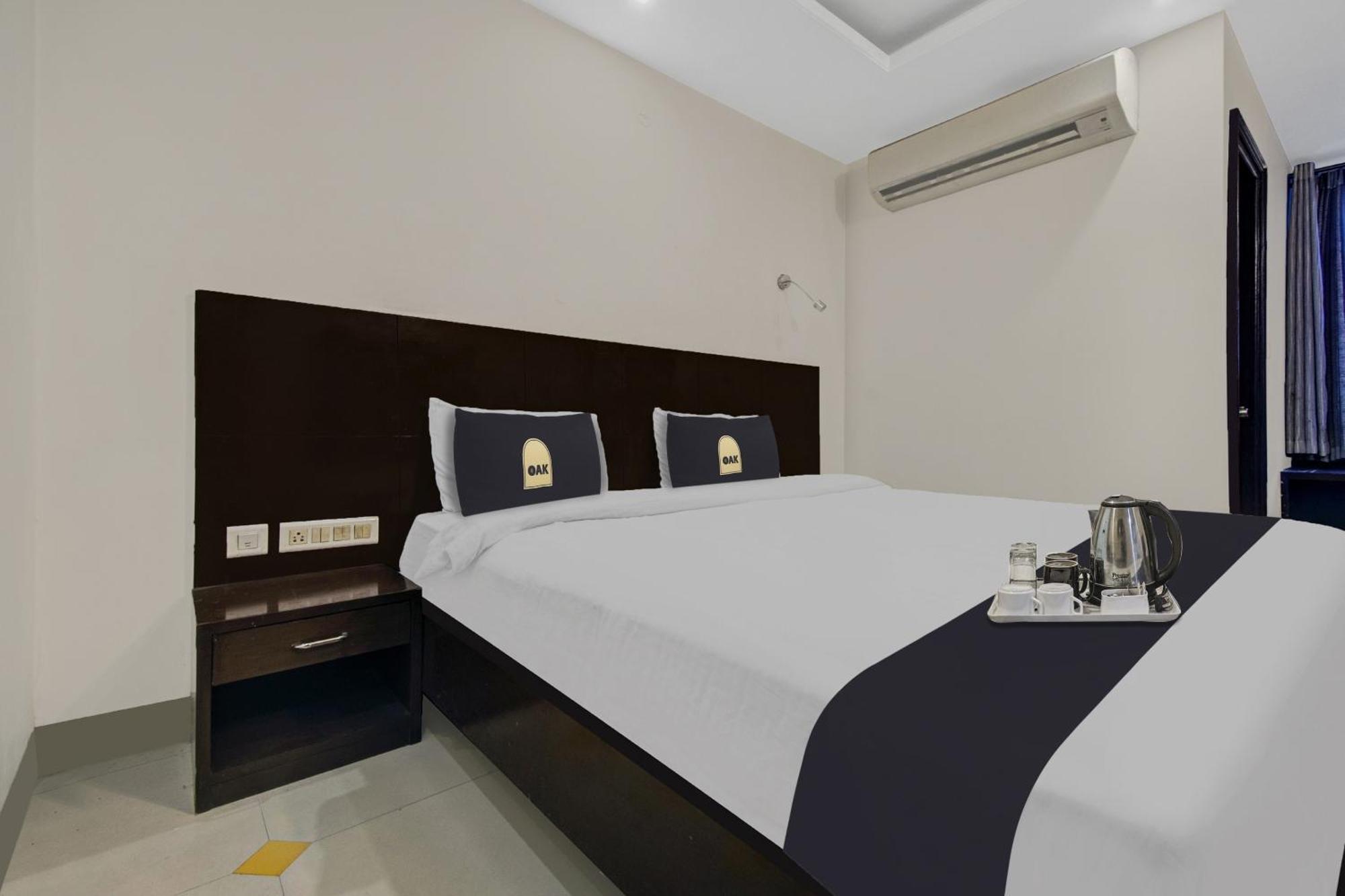 Townhouse Oak Hotel Heritage Heights Jaipur Exterior foto